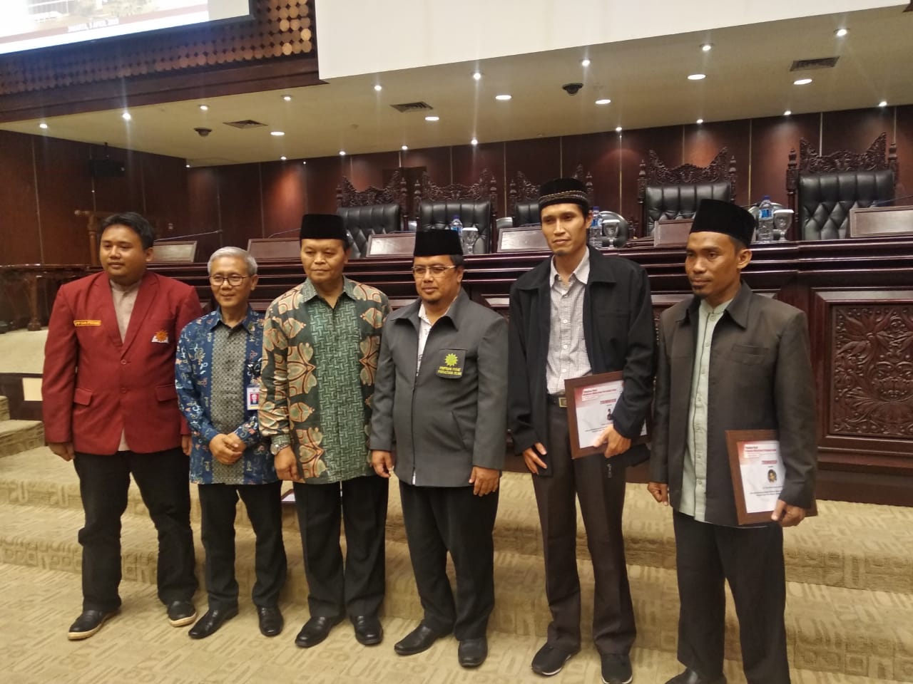 DAKWAH ISLAM INDONESIA DALAM PENGABDIAN DAN PERJUANGAN MOHAMMAD NATSIR